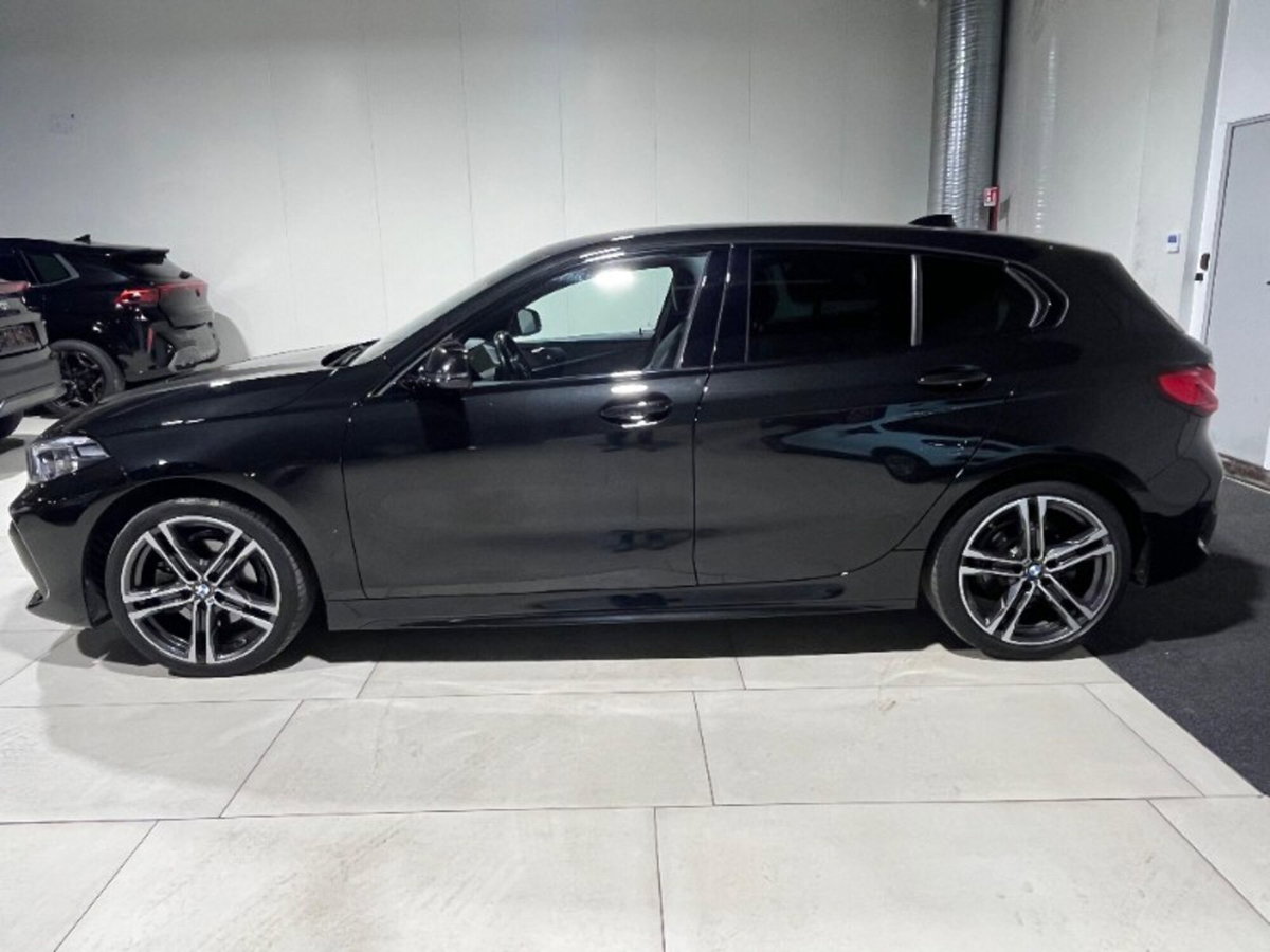BMW Serie 1 5p. 118i 5p. Msport (2)