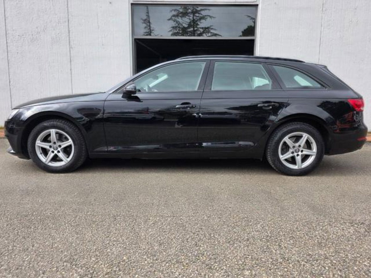 Audi A4 Avant 2.0 TFSI g-tron (13)