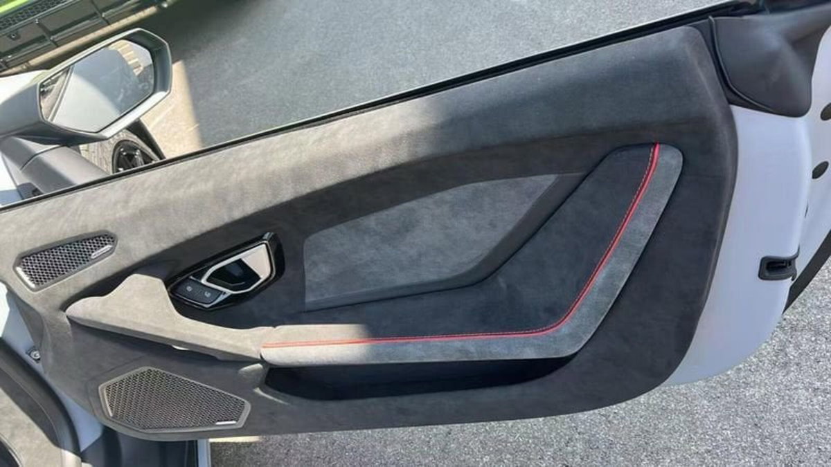Lamborghini Huracán Coupé Sterrato 5.2 610 awd (5)