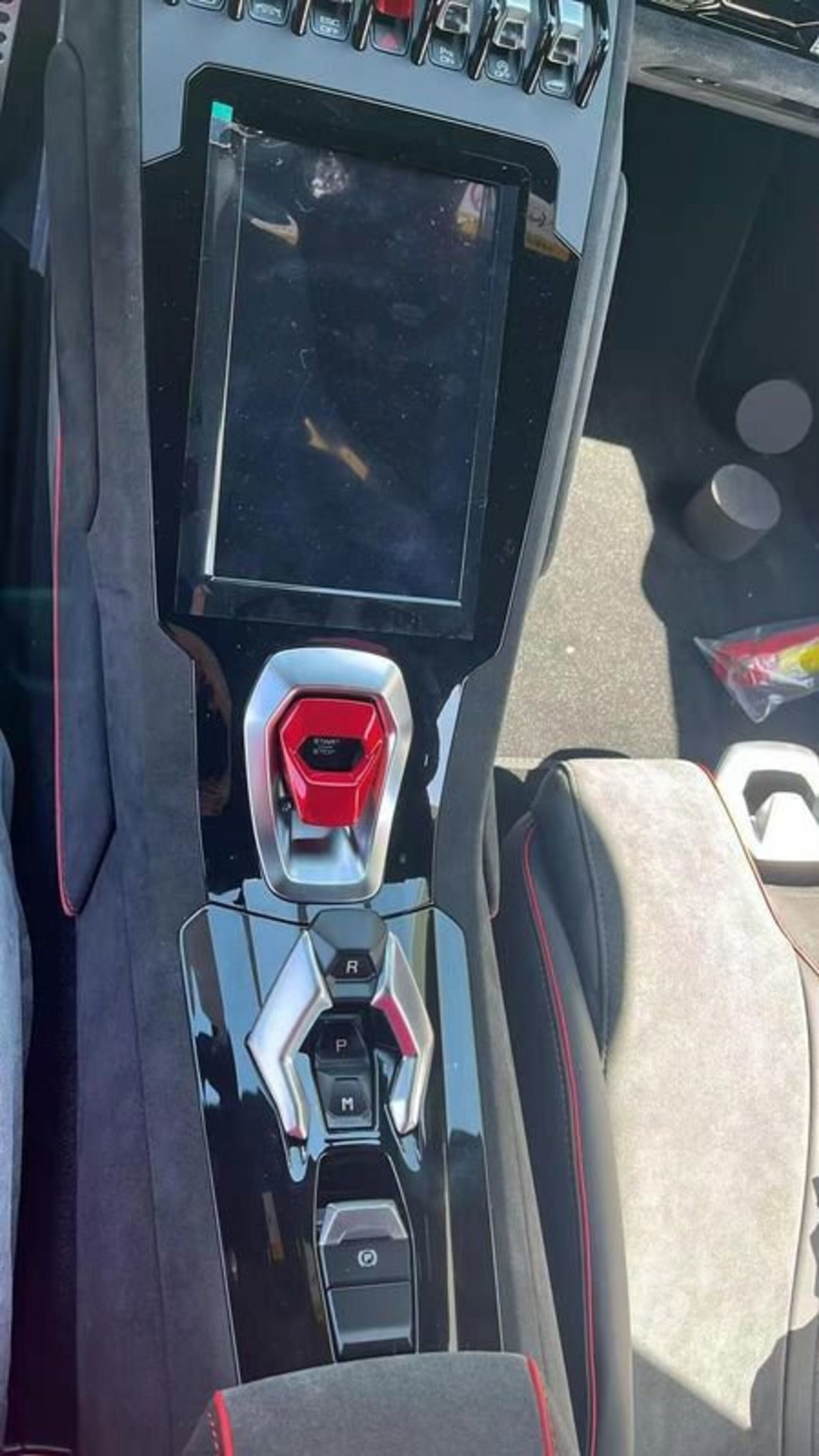 Lamborghini Huracán Coupé Sterrato 5.2 610 awd (7)