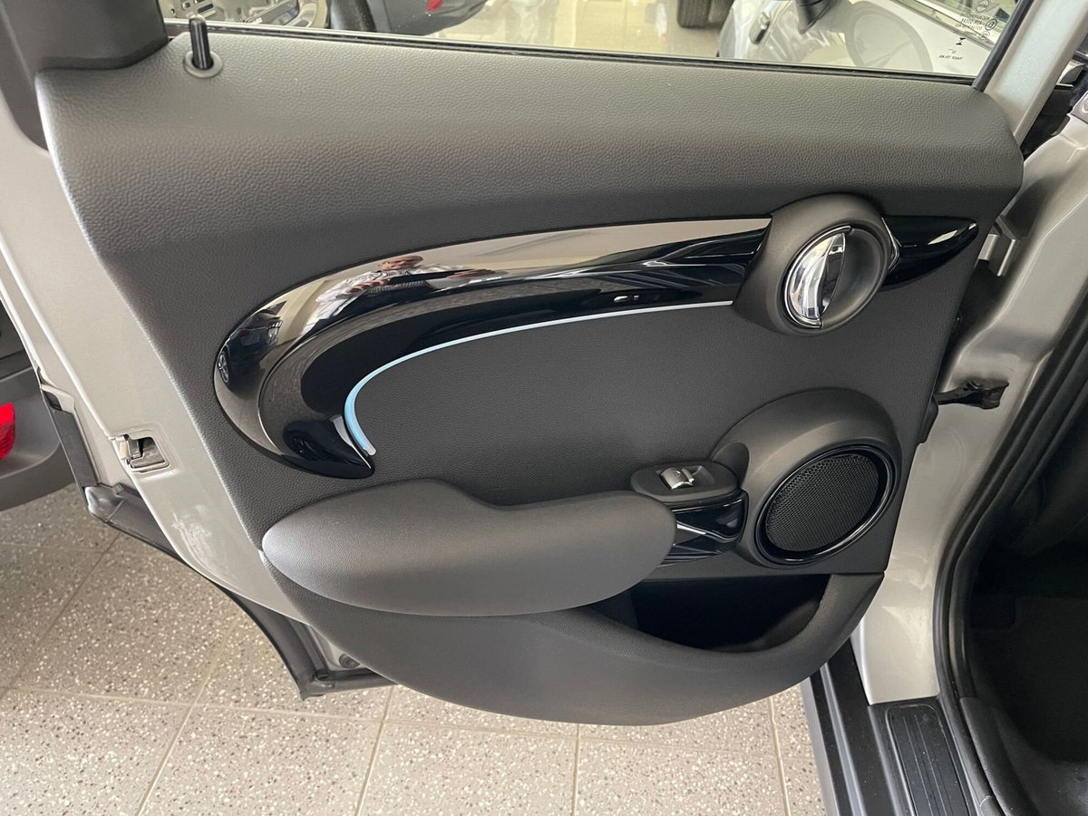 MINI Mini 1.5 Cooper Essential (10)