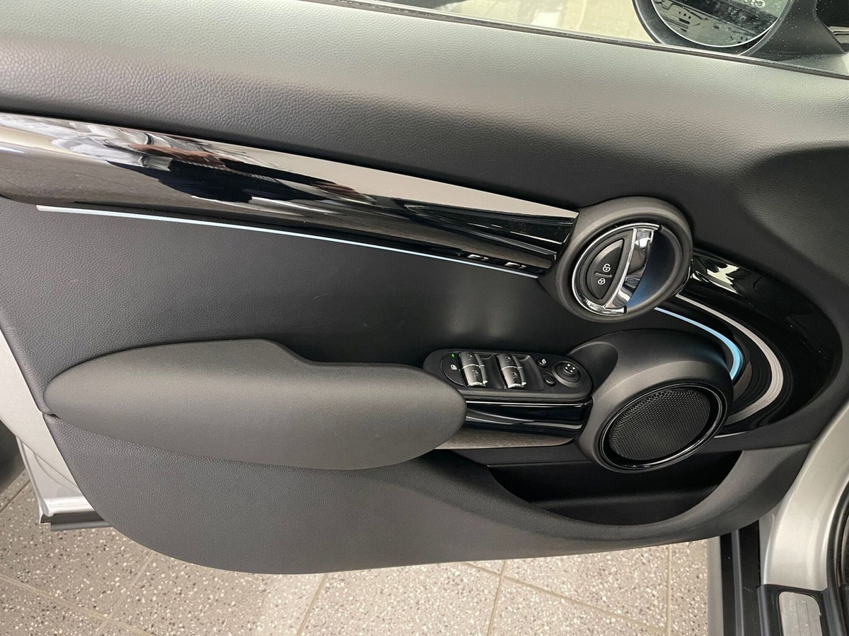 MINI Mini 1.5 Cooper Essential (12)