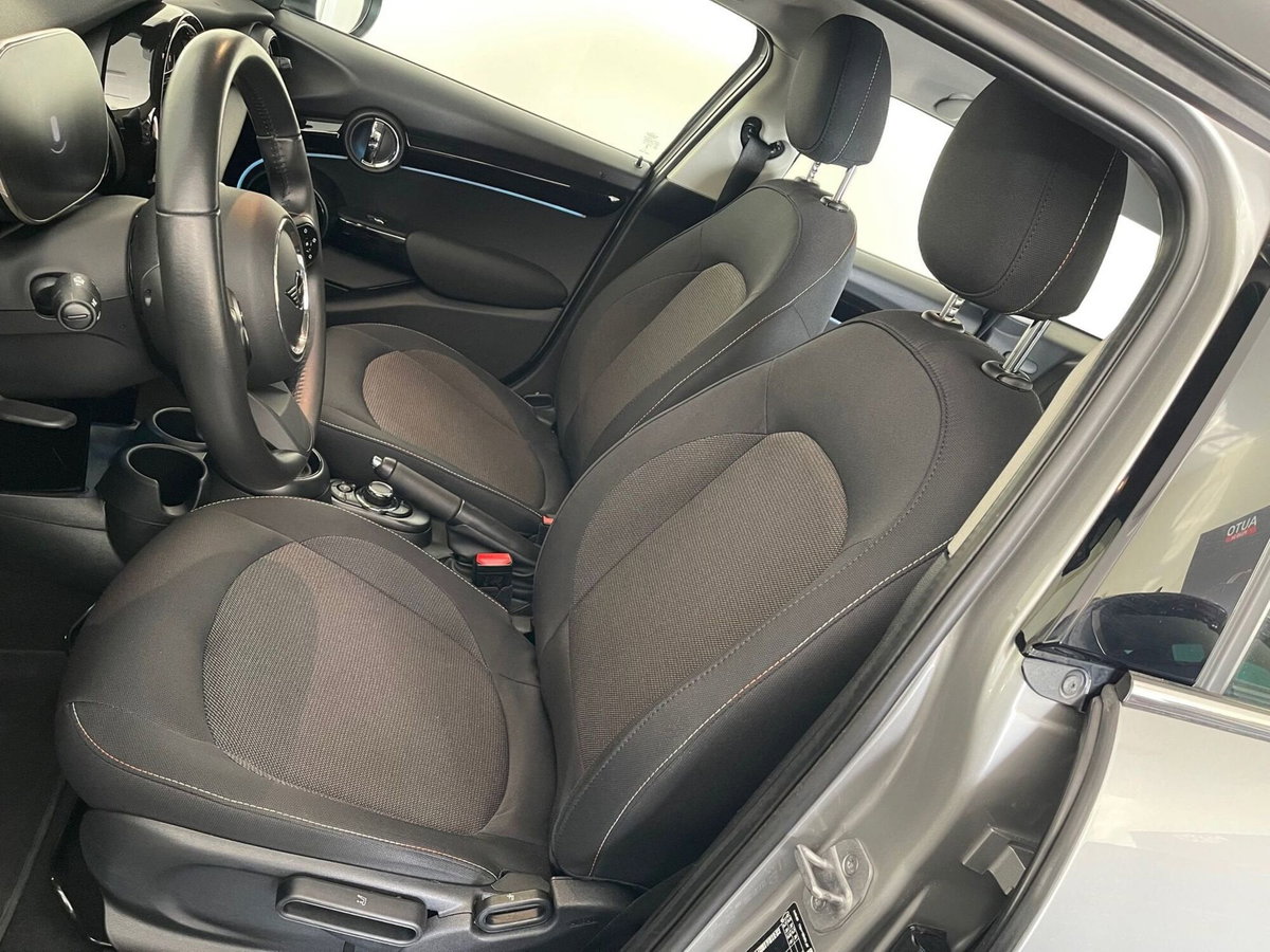 MINI Mini 1.5 Cooper Essential (13)
