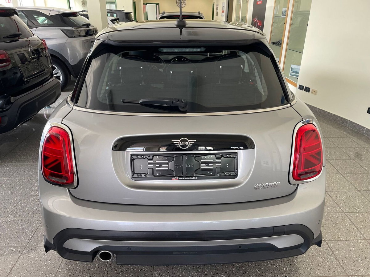 MINI Mini 1.5 Cooper Essential (6)