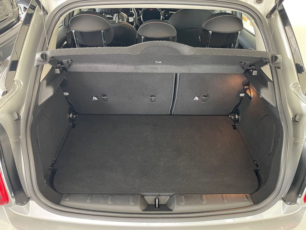 MINI Mini 1.5 Cooper Essential (9)