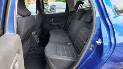 Dacia Duster 1.0 TCe 100 CV ECO-G 4x2 Prestige (11)