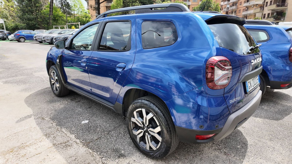 Dacia Duster 1.0 TCe 100 CV ECO-G 4x2 Prestige (3)