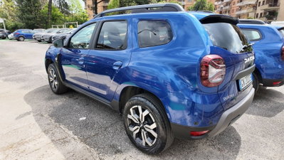 Dacia Duster 1.0 TCe 100 CV ECO-G 4x2 Prestige (3)