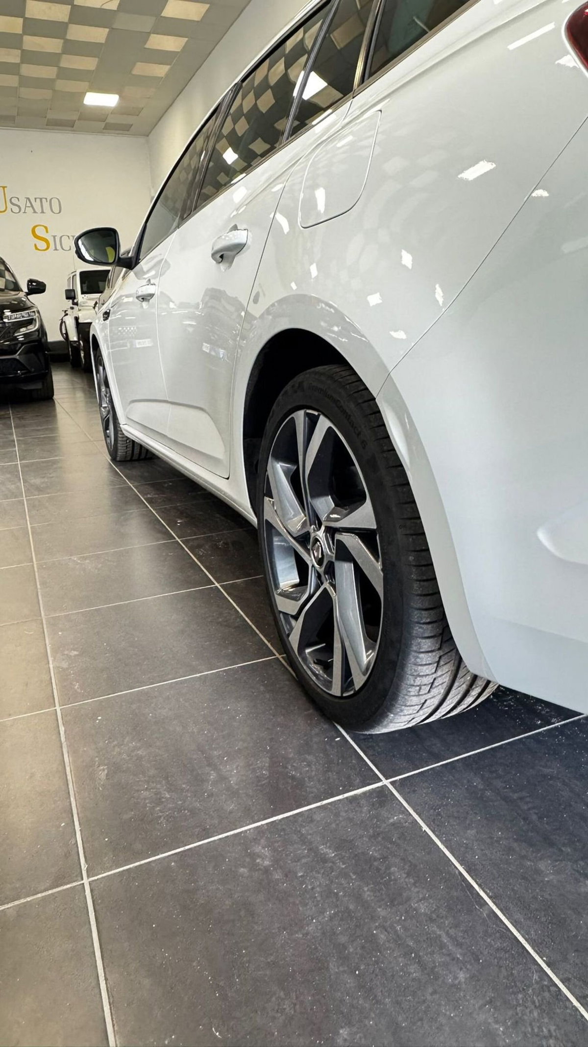 Renault Mégane Sporter Plug-in Hybrid E-TECH 160 R.S. Line (4)