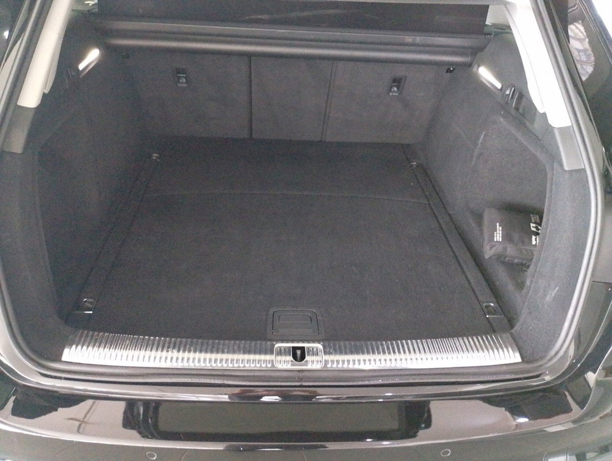 Audi A4 Avant 30 TDI S tronic Business (11)