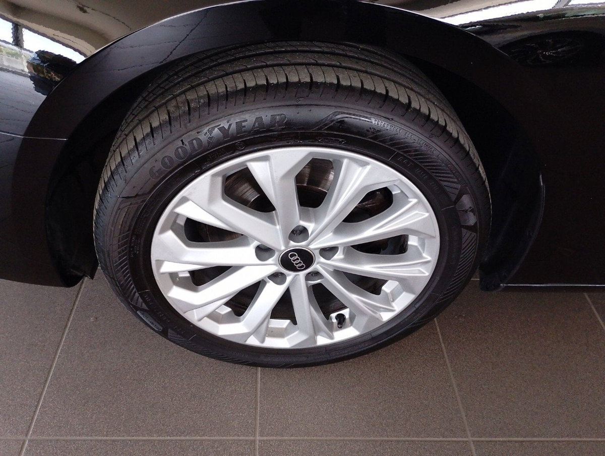 Audi A4 Avant 30 TDI S tronic Business (12)