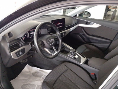 Audi A4 Avant 30 TDI S tronic Business (13)