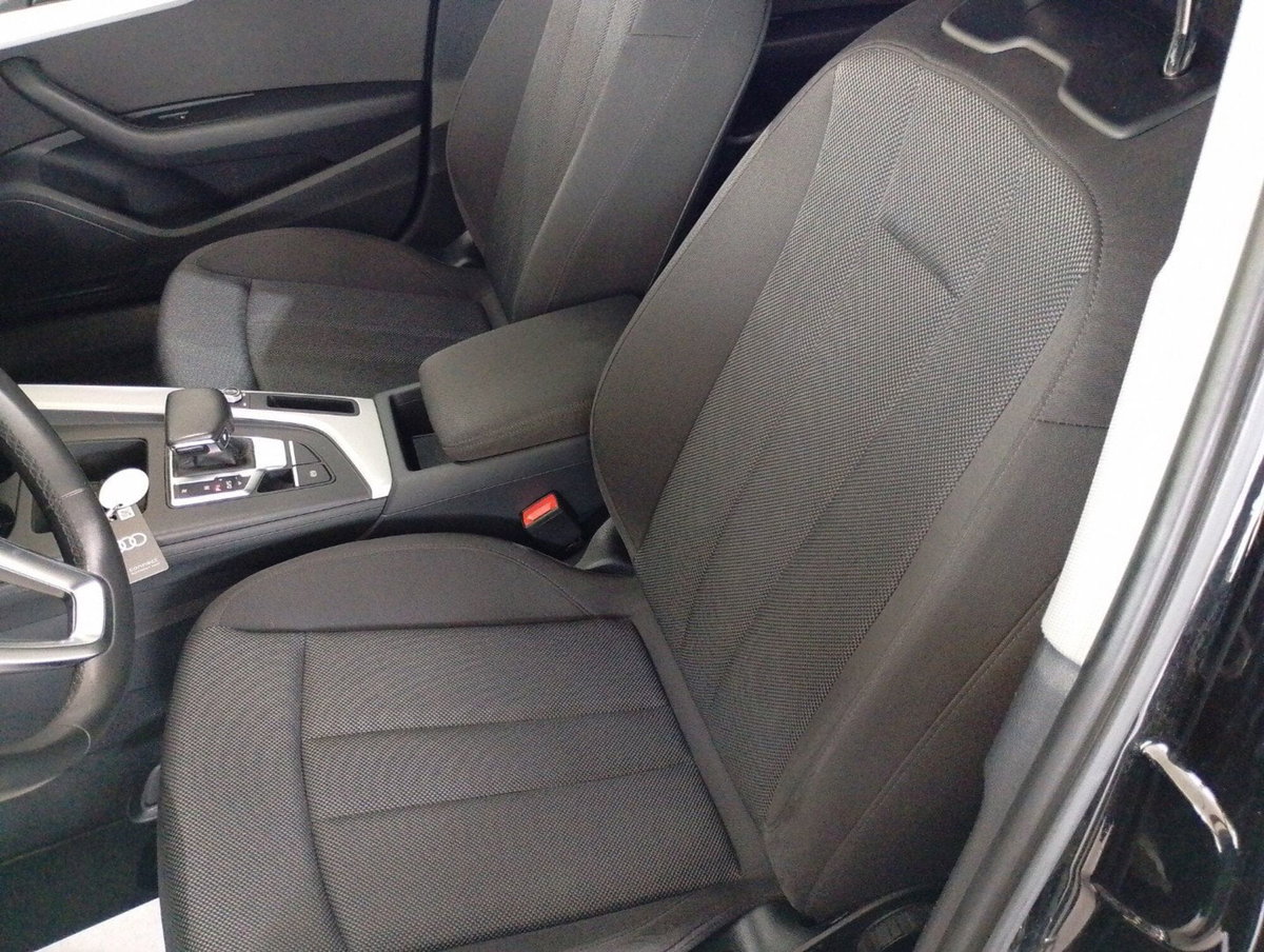 Audi A4 Avant 30 TDI S tronic Business (19)