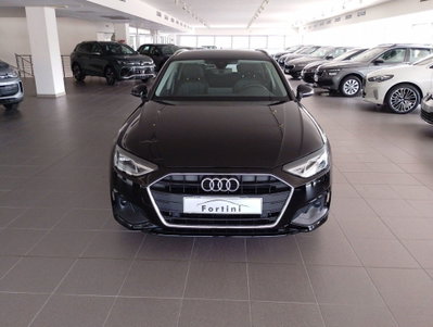 Audi A4 Avant 30 TDI S tronic Business (2)