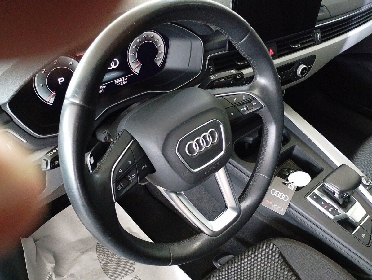 Audi A4 Avant 30 TDI S tronic Business (20)