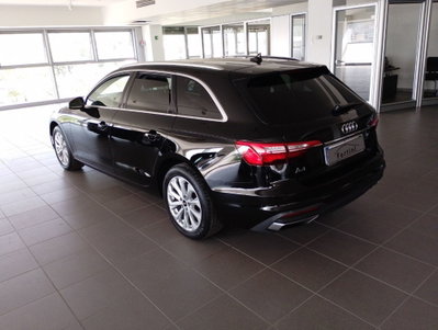 Audi A4 Avant 30 TDI S tronic Business (4)