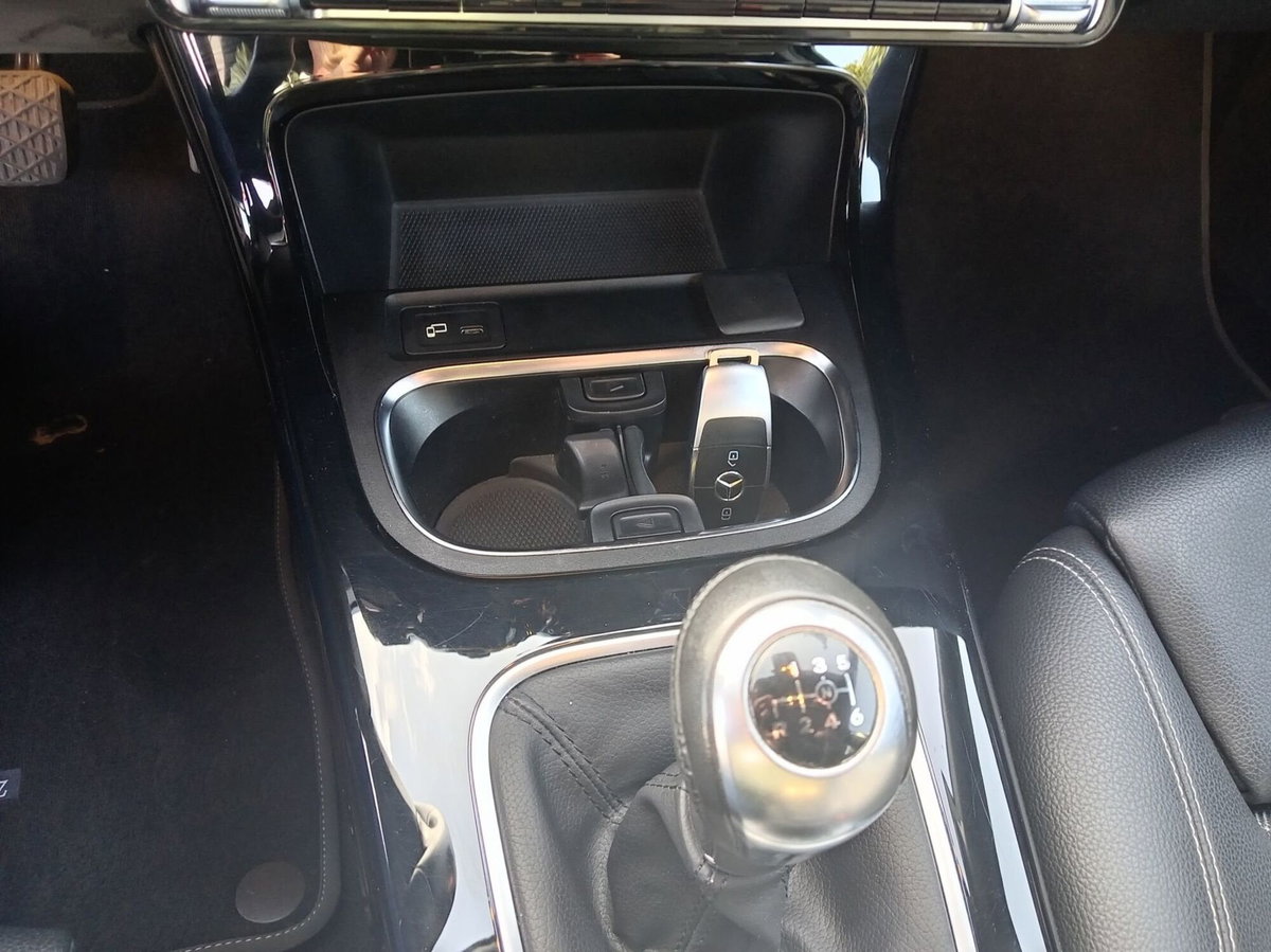 Mercedes-Benz Classe A 180 d Business (12)