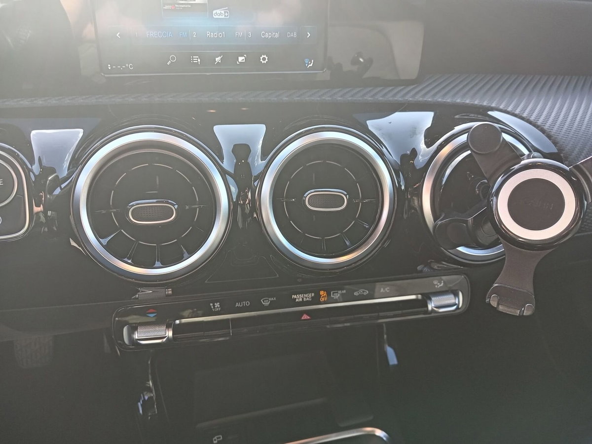 Mercedes-Benz Classe A 180 d Business (17)