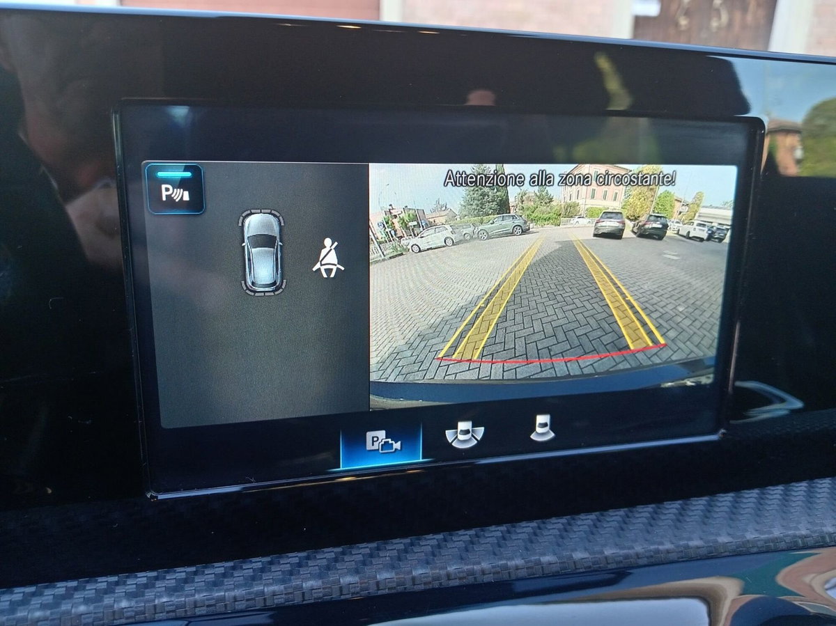 Mercedes-Benz Classe A 180 d Business (4)