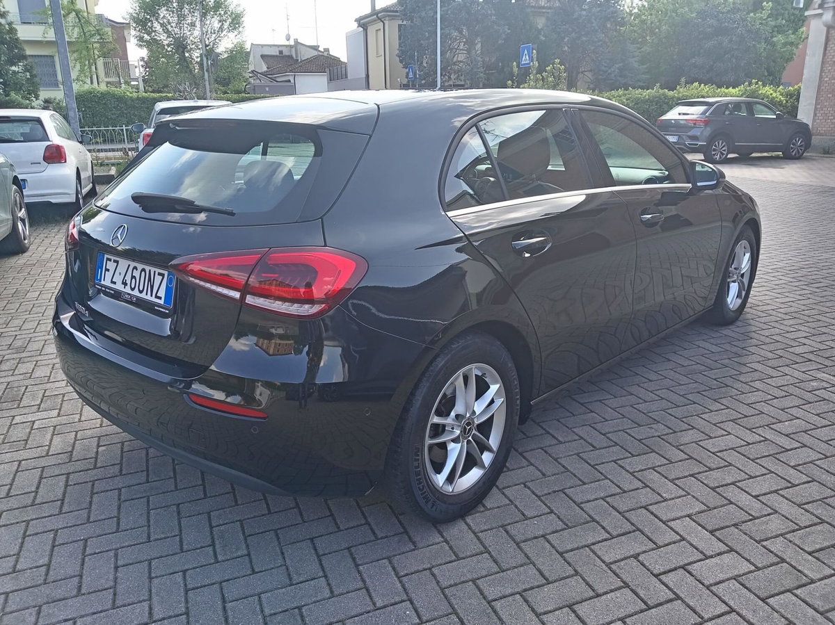 Mercedes-Benz Classe A 180 d Business (8)