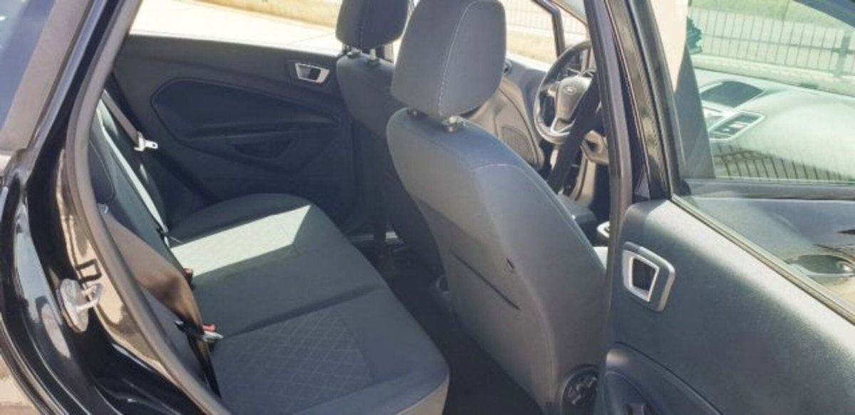 Ford Fiesta 1.2 82 CV 5 porte Titanium (10)