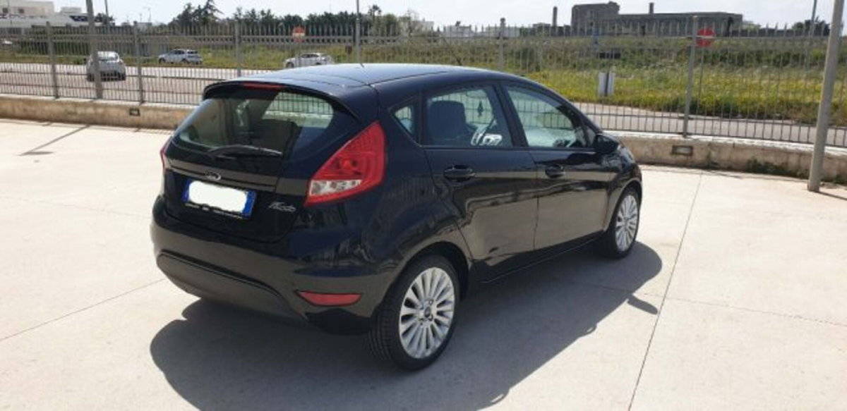 Ford Fiesta 1.2 82 CV 5 porte Titanium (4)