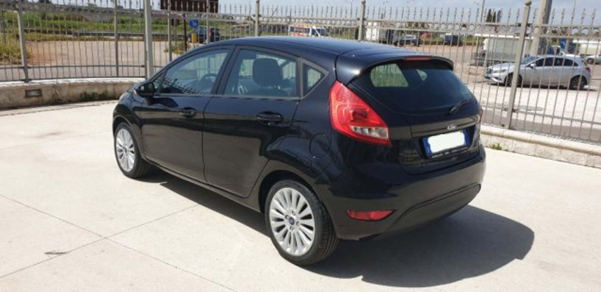 Ford Fiesta 1.2 82 CV 5 porte Titanium (6)