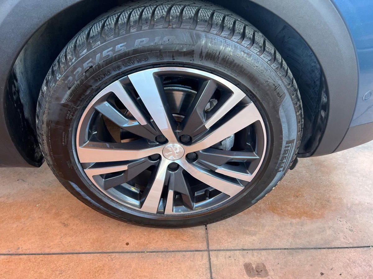 Peugeot 3008 BlueHDi 130 S&S Allure (6)