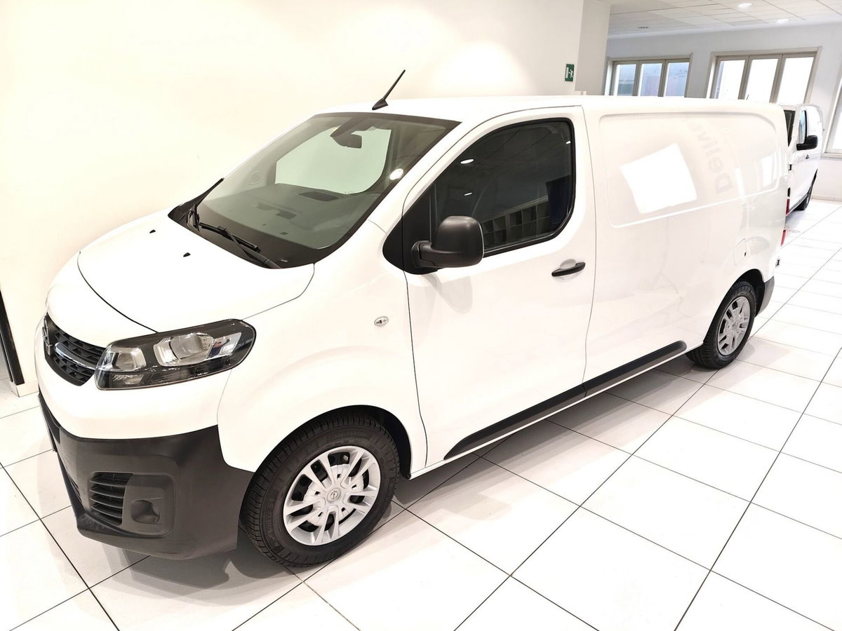 Opel Vivaro Furgone M 1.5 diesel 120cv S&S (3)