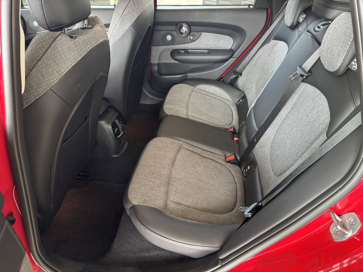 MINI Mini Clubman 1.5 Cooper Business Clubman Automatica (18)