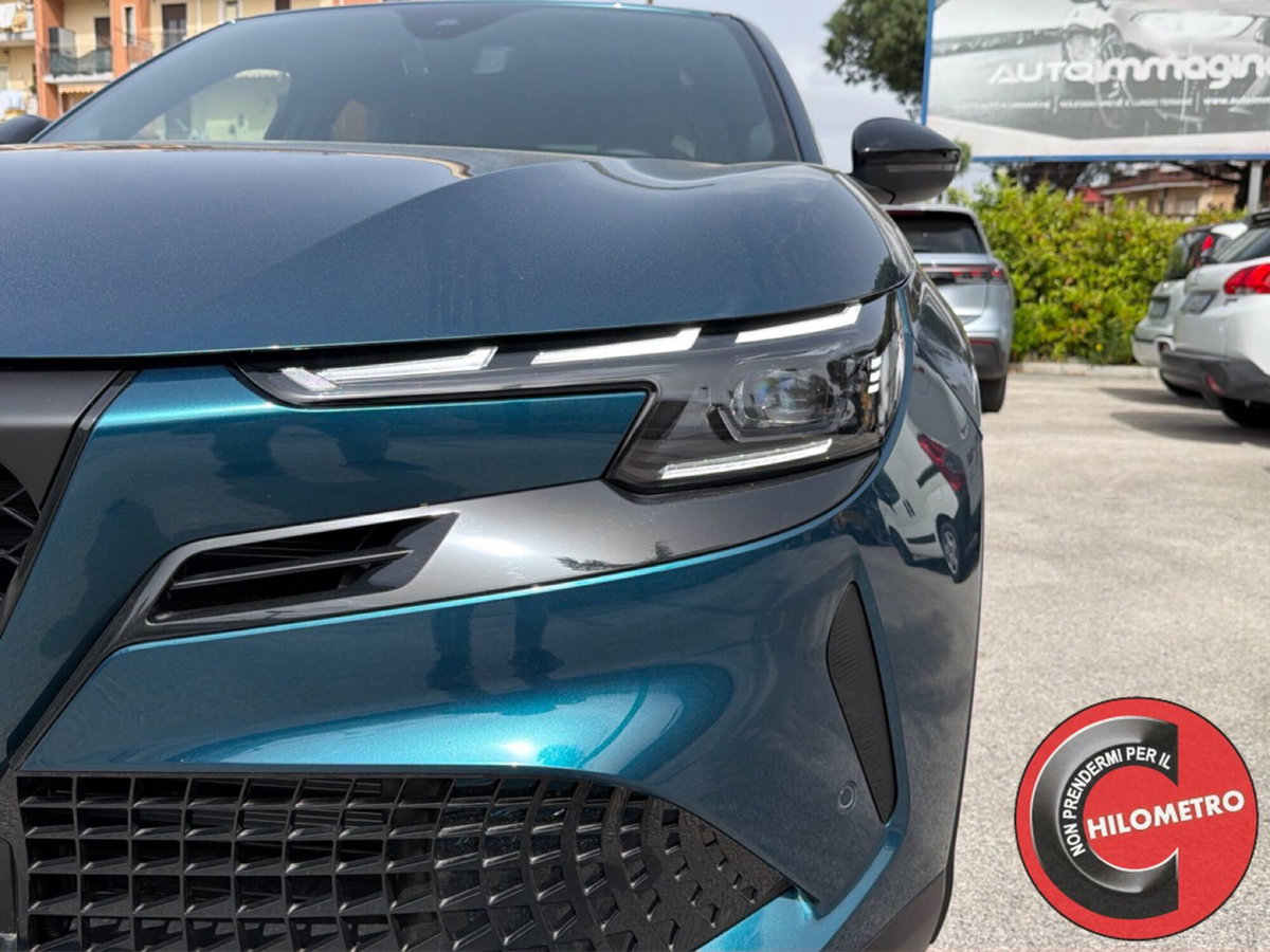 Alfa Romeo Junior 1.2 ibrida Speciale 145cv edct6 (11)