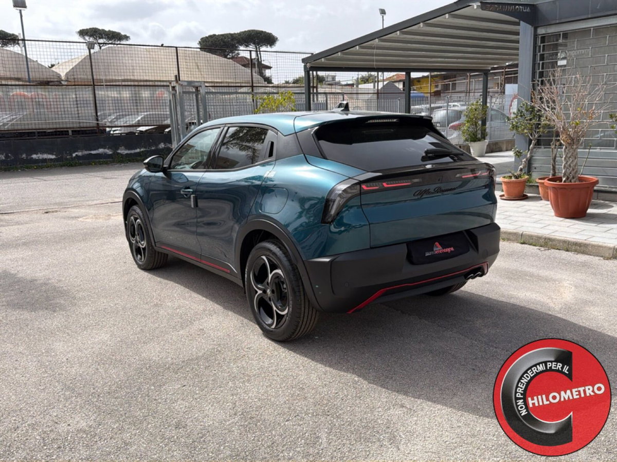 Alfa Romeo Junior 1.2 ibrida Speciale 145cv edct6 (4)