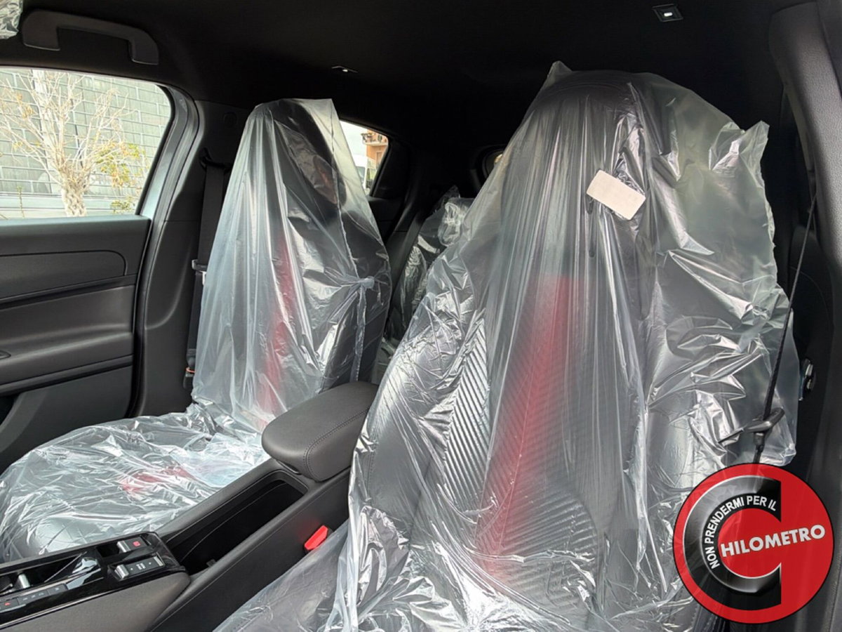 Alfa Romeo Junior 1.2 ibrida Speciale 145cv edct6 (14)