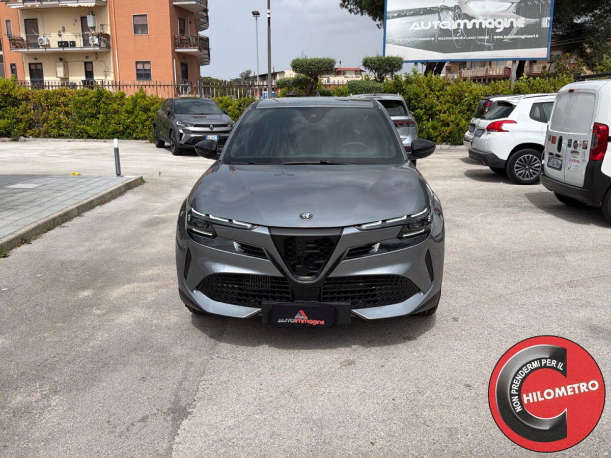 Alfa Romeo Junior 1.2 ibrida Speciale 145cv edct6 (2)