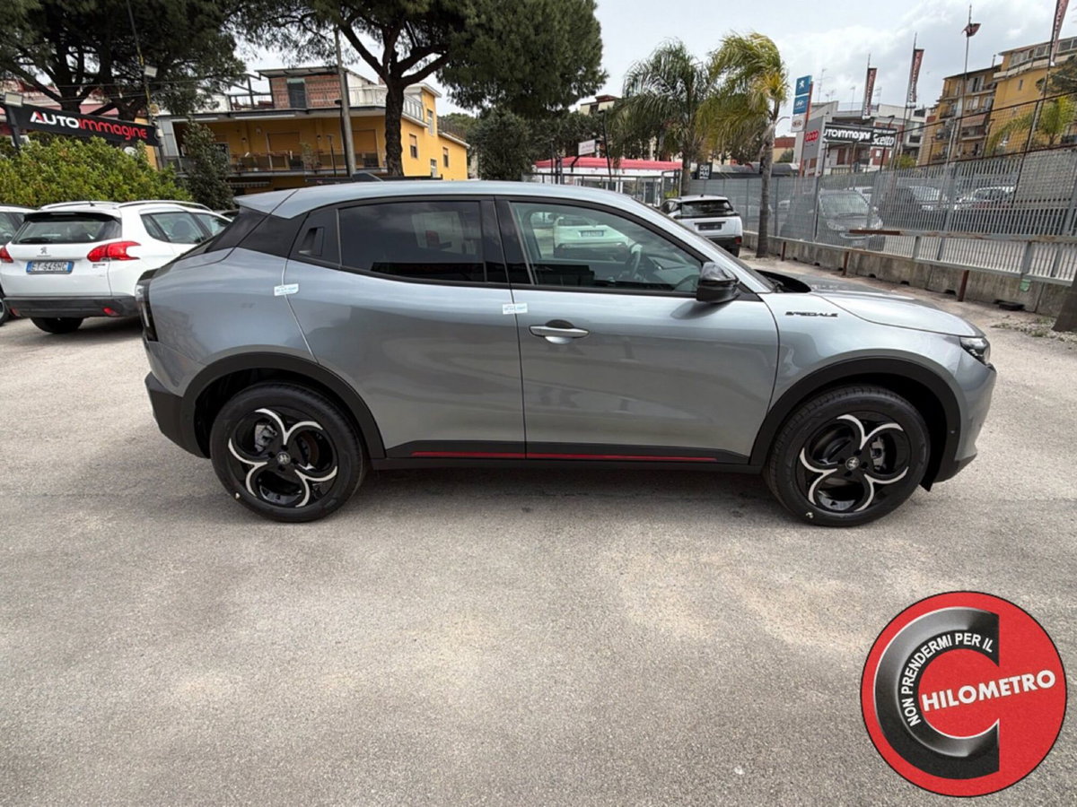 Alfa Romeo Junior 1.2 ibrida Speciale 145cv edct6 (7)