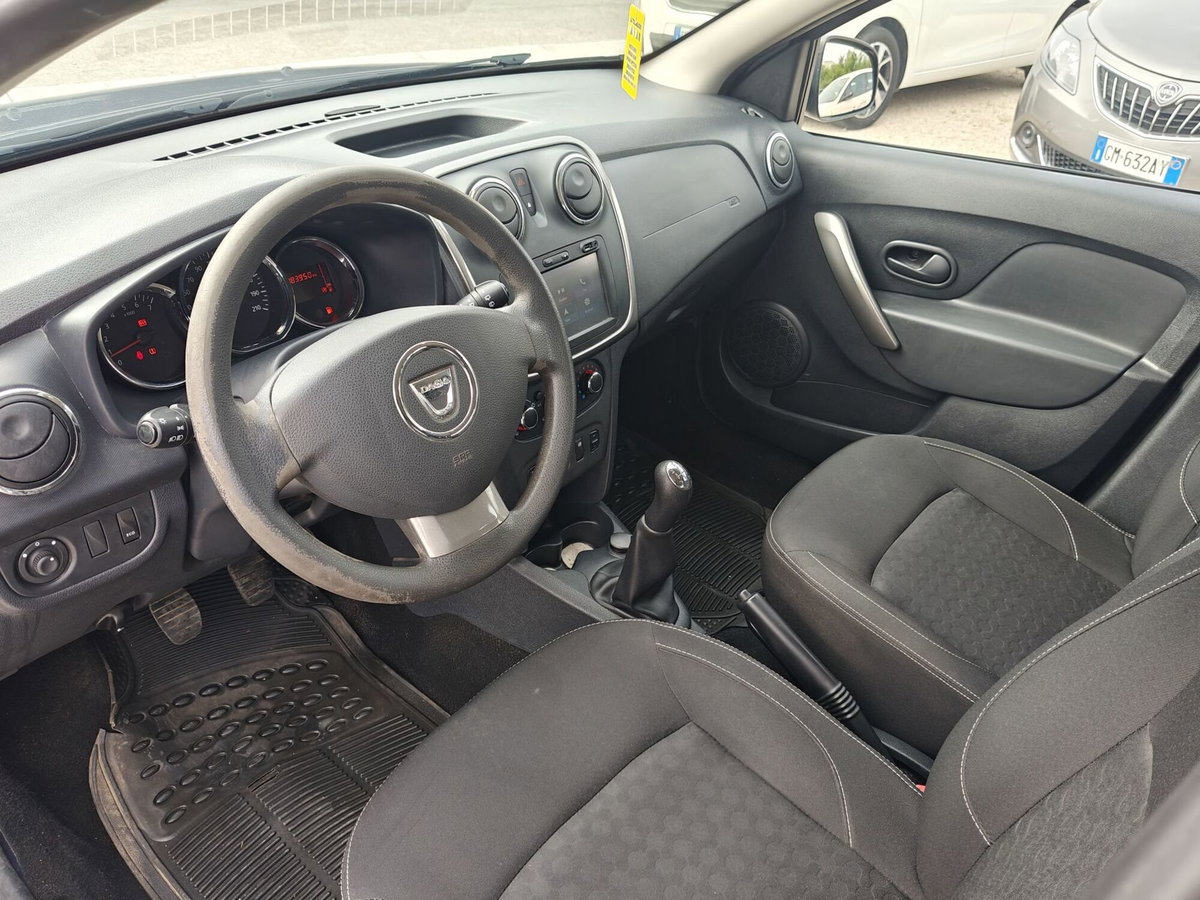 Dacia Sandero 1.5 dCi 8V 75CV Start&Stop SS Lauréate Family N1 (16)