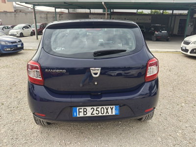 Dacia Sandero 1.5 dCi 8V 75CV Start&Stop SS Lauréate Family N1 (3)