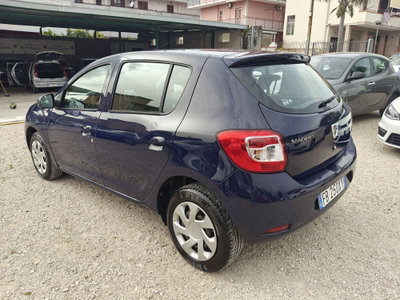 Dacia Sandero 1.5 dCi 8V 75CV Start&Stop SS Lauréate Family N1 (4)