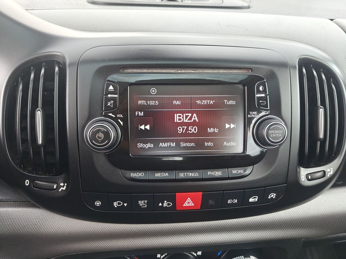 Fiat 500L 1.3 Multijet 85 CV Dualogic Lounge (6)