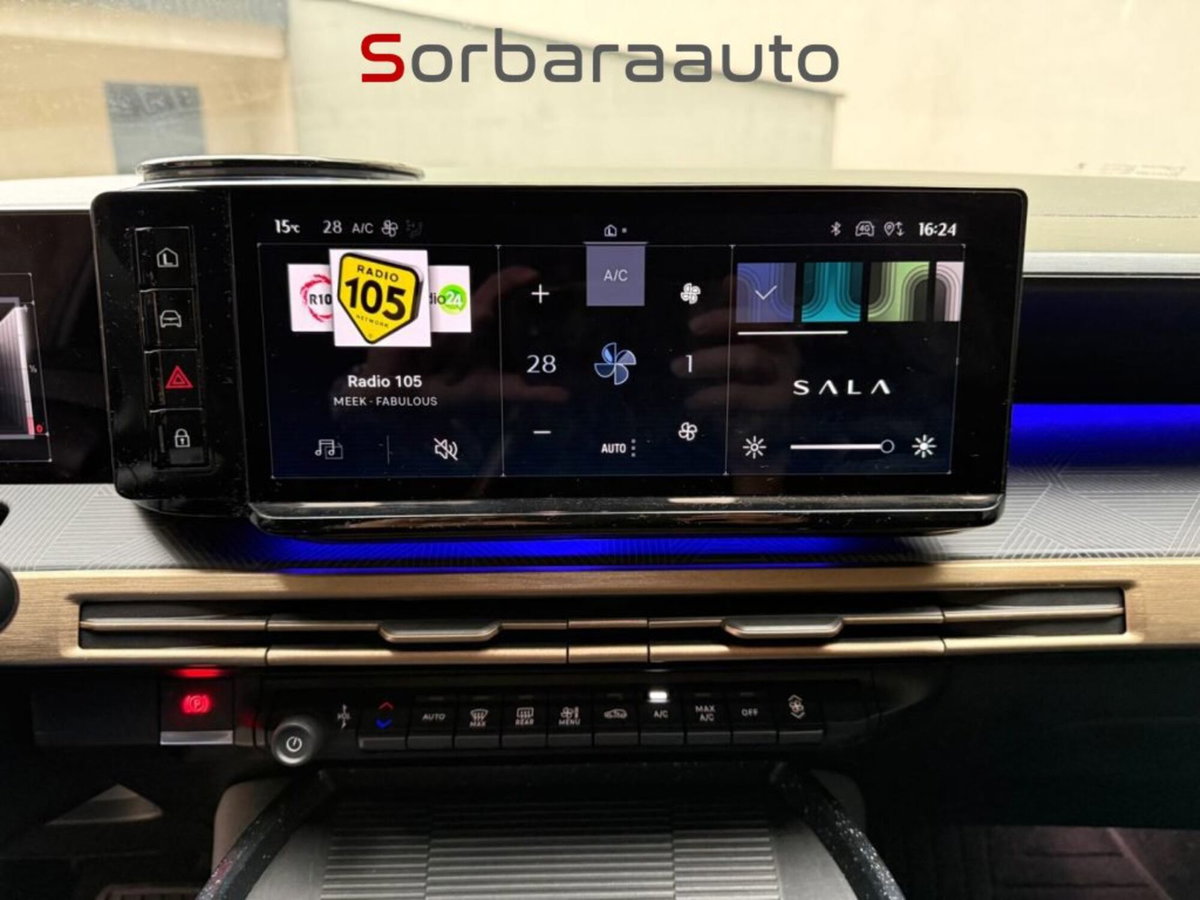 Lancia Ypsilon 54kWh LX 156cv (17)