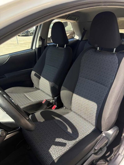 Toyota Yaris 1.0 3 porte Cool (7)