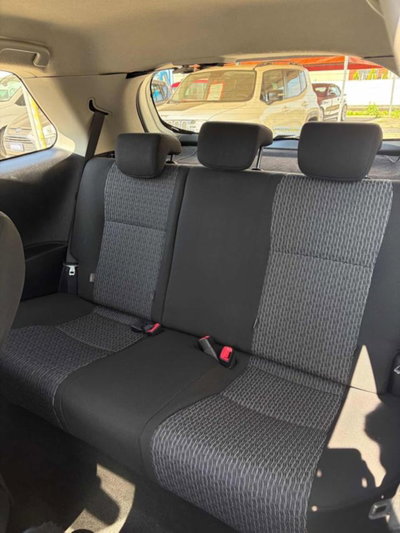 Toyota Yaris 1.0 3 porte Cool (9)