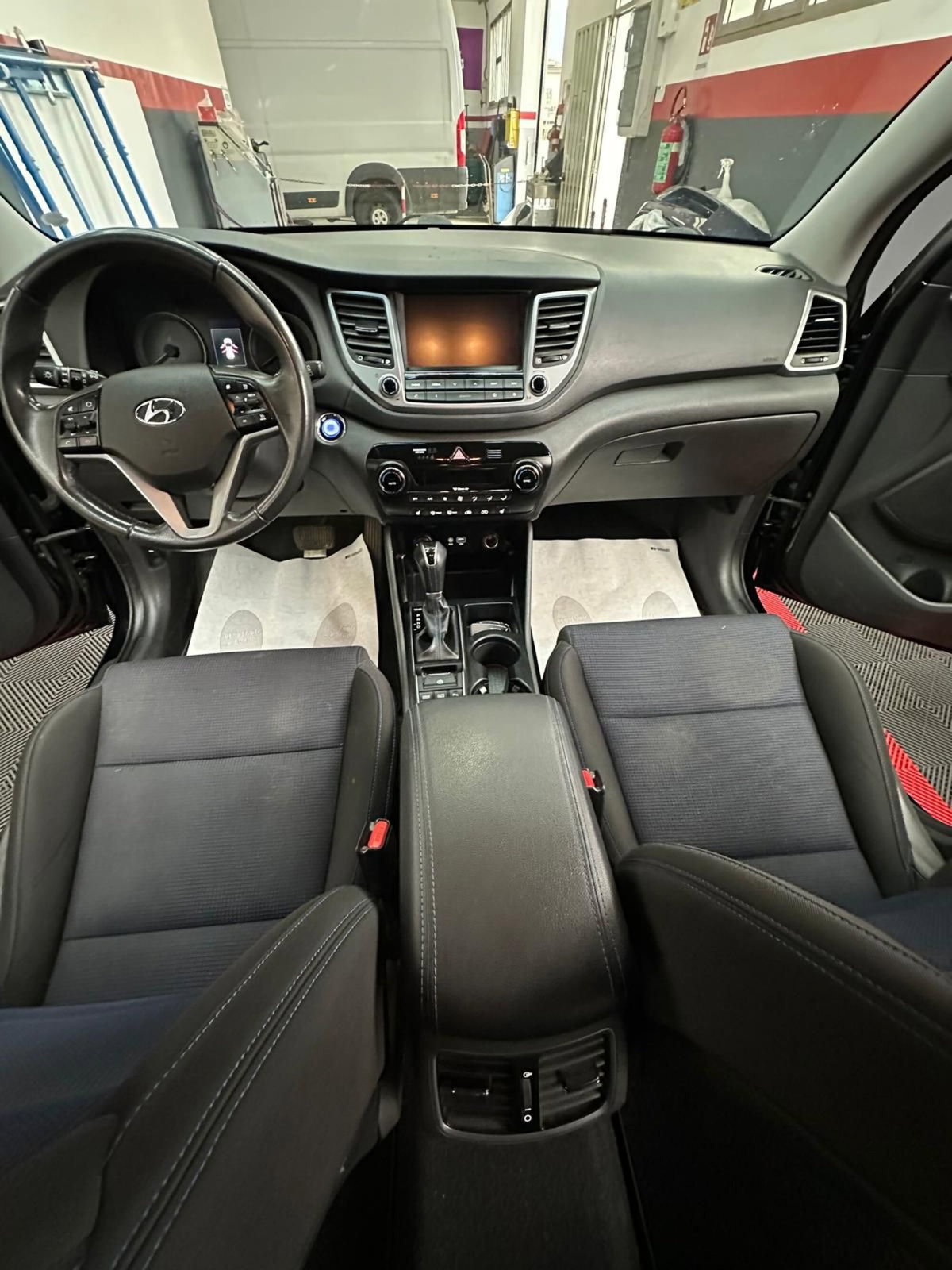 Hyundai Tucson 2.0 CRDi 4WD XPossible (11)