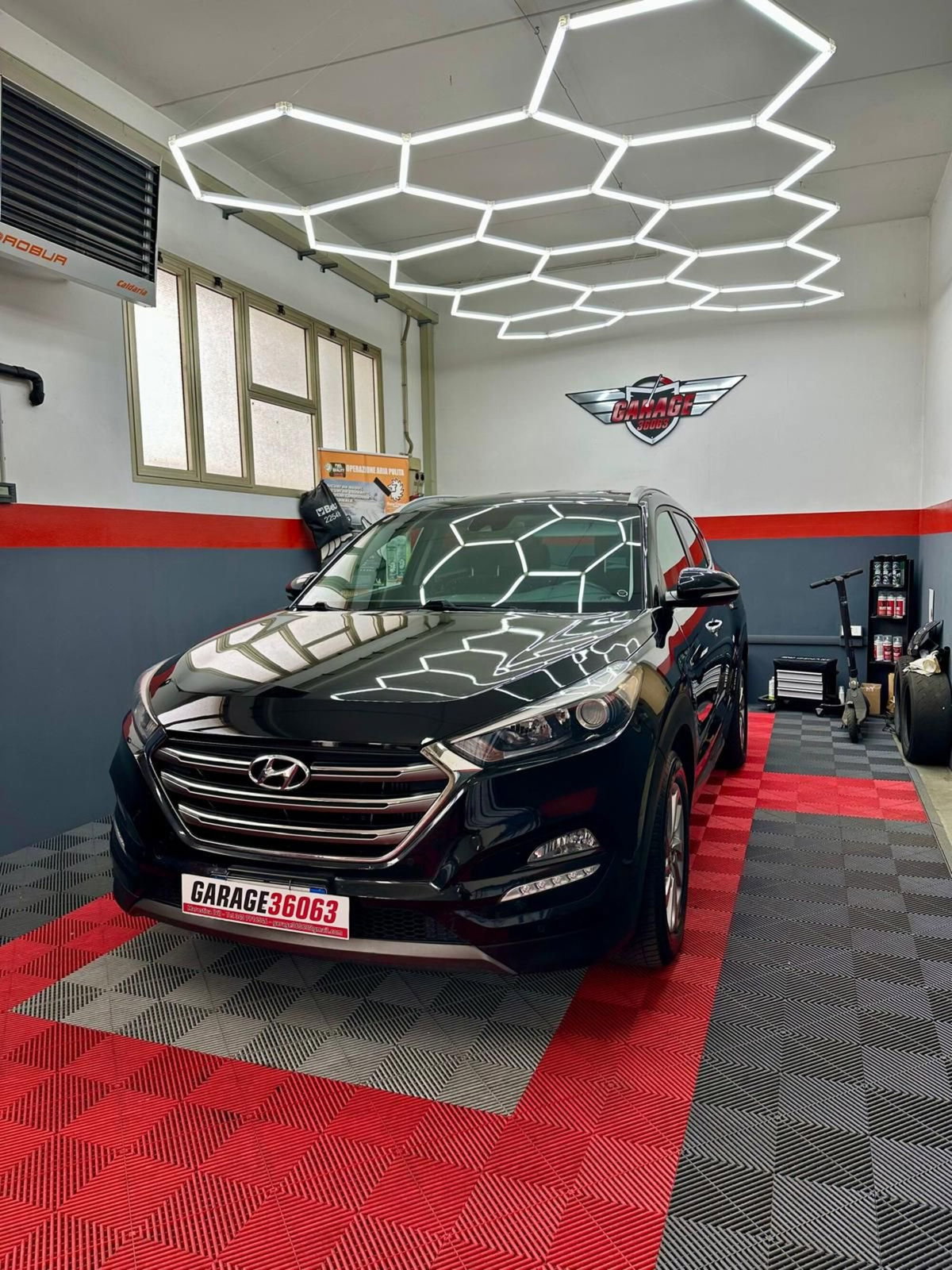 Hyundai Tucson 2.0 CRDi 4WD XPossible (2)