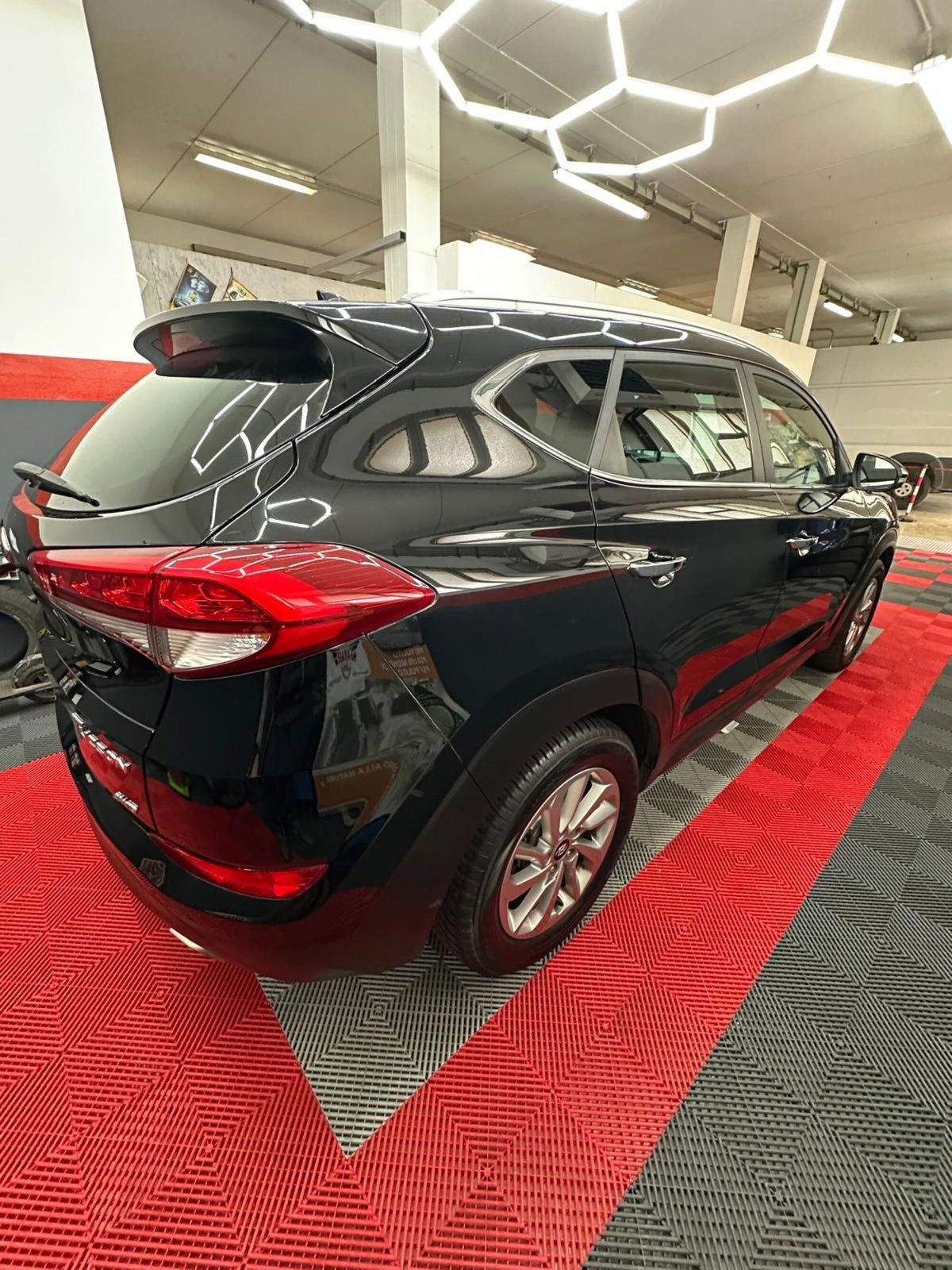 Hyundai Tucson 2.0 CRDi 4WD XPossible (6)