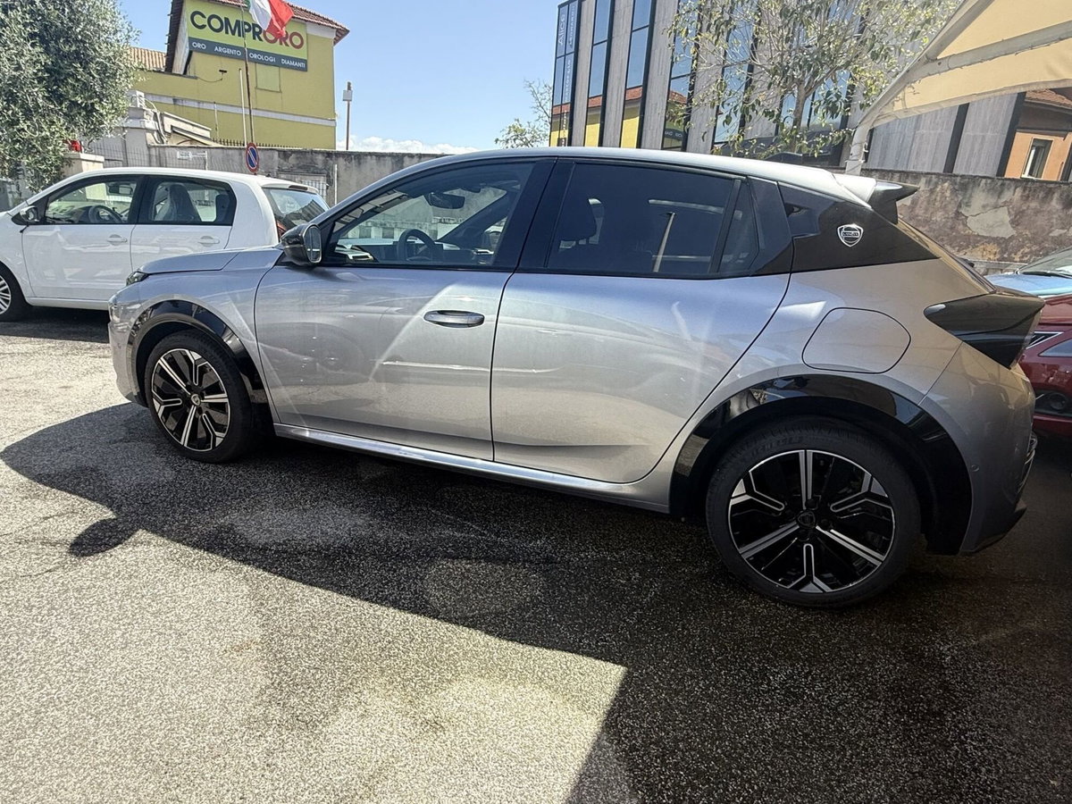 Lancia Ypsilon 1.2 mhev LX 110cv e-dct (6)