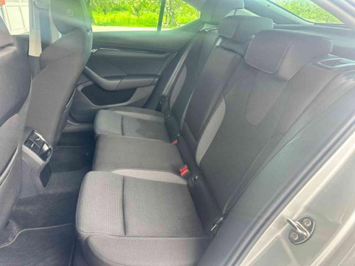 Skoda Octavia 1.0 e-TEC DSG Executive (10)