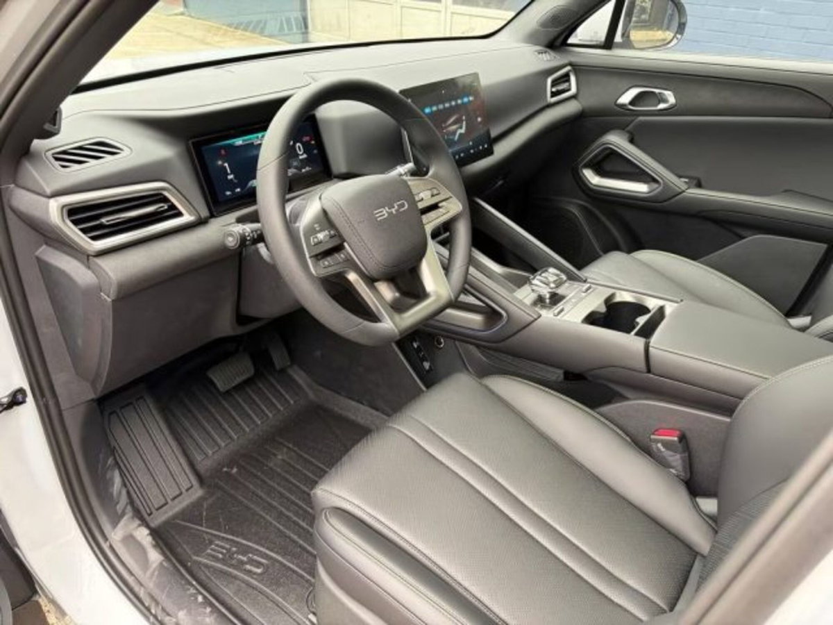 Byd Atto 2 45,1 kWh Active (11)