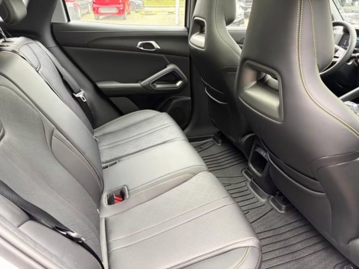 Byd Atto 2 45,1 kWh Active (18)