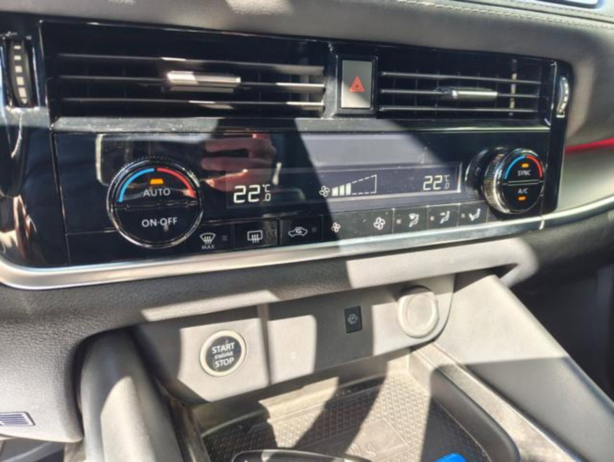 Nissan Qashqai MHEV 158 CV Xtronic N-Style (8)